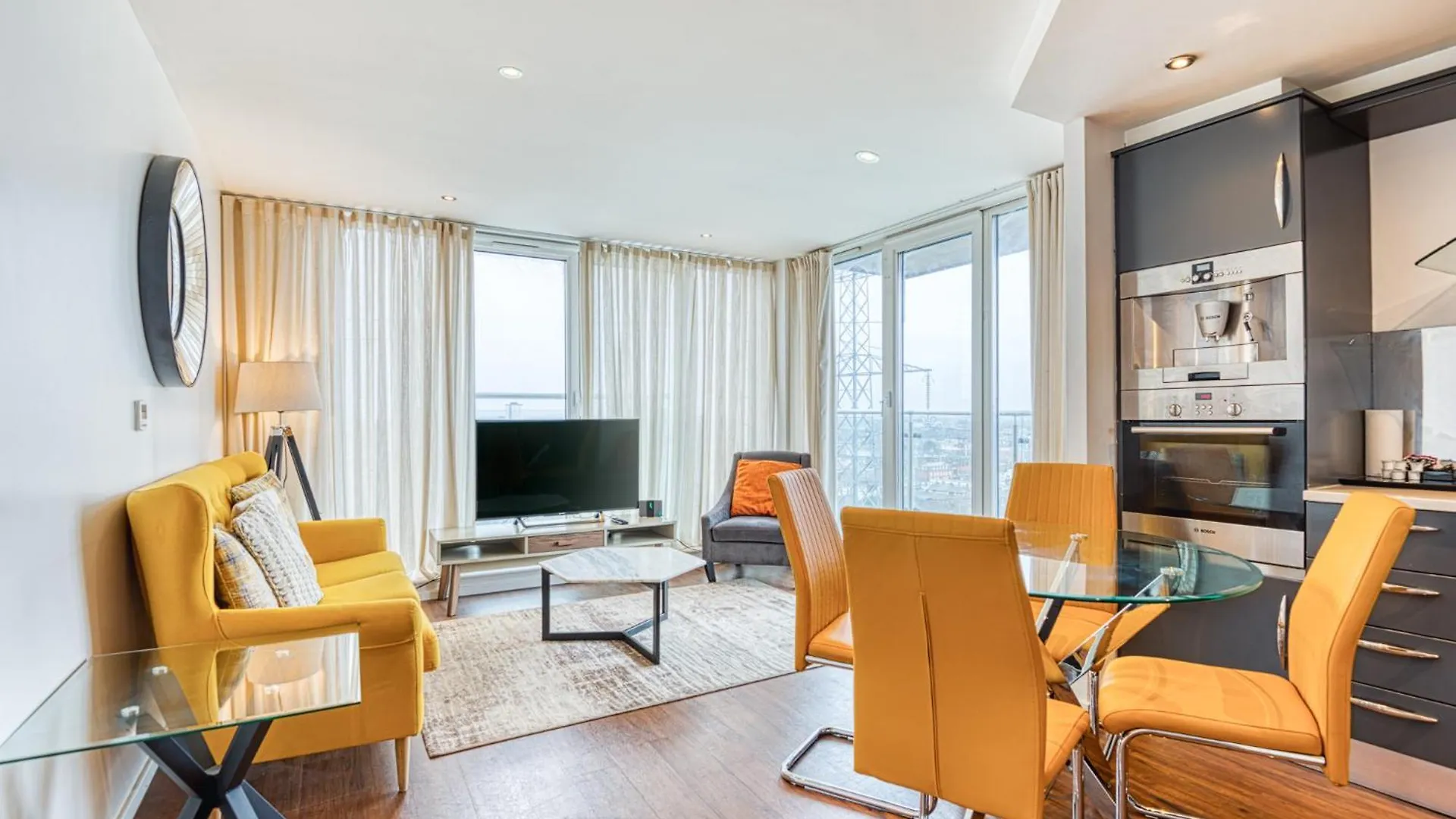 Austin David Apartments Excel 0*, London