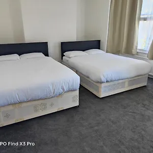 Apartment East 2 Bedroom, London