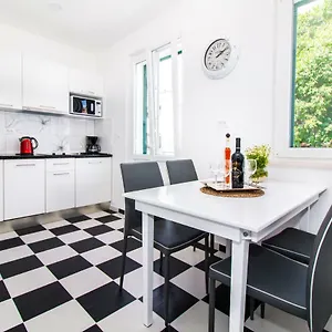  Apartment Nella Croatia